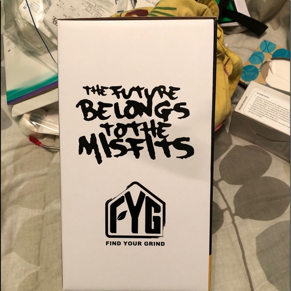 Steve Aoki Vinyl Action Figure Toy FYG x Mindstyle - Picture 2 of 5